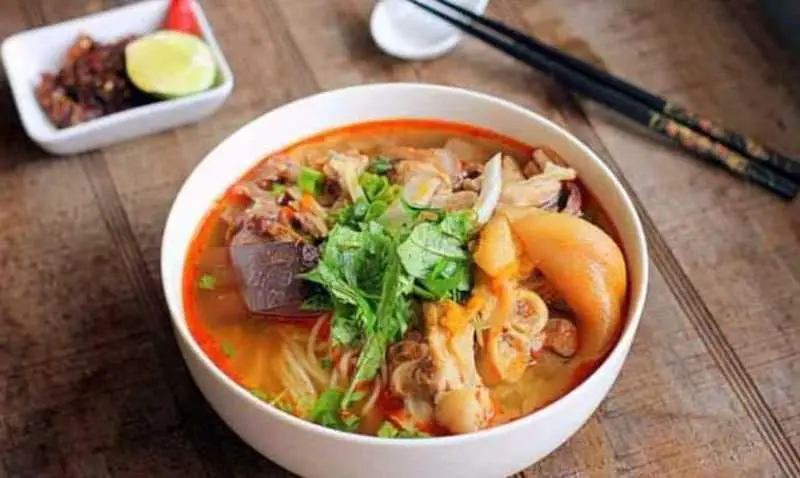 Hình ảnh Bún riêu giò nạc thập cẩm