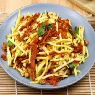 Hình ảnh Gỏi xoài khô bò Thái