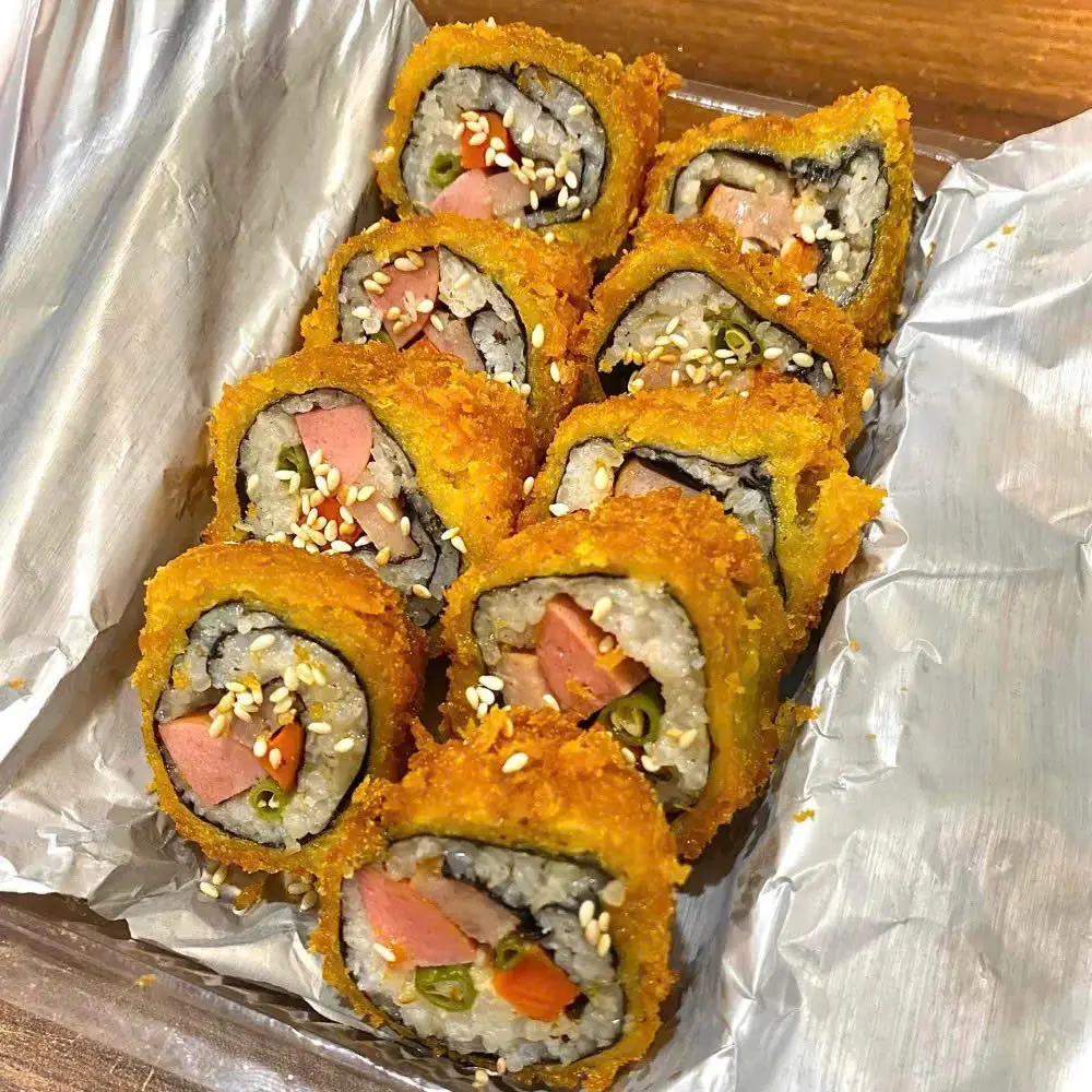 Hình ảnh Kimbap chiên giòn - sốt hoa hồng