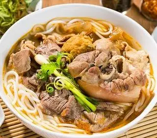 Hình ảnh Bún bò giò heo