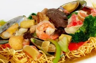 Hình ảnh Mì xào thập cẩm