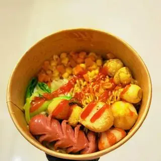 Hình ảnh Mì trộn đặc biệt