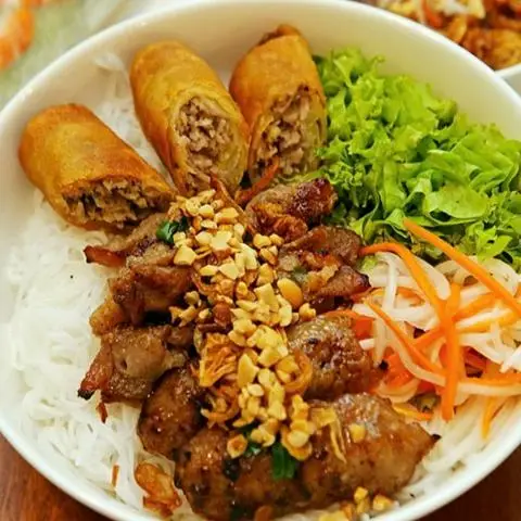 Hình ảnh Kiều - Bún Nem Thịt Nướng Chả Giò Bì - Tuệ Tĩnh