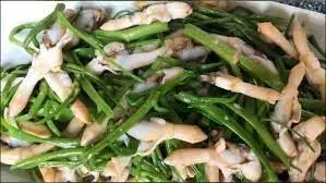 Hình ảnh Ốc móng tay xào rau muống mì gói