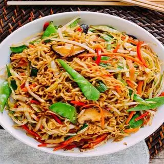 Hình ảnh Mì trộn thập cẩm