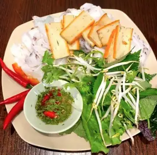 Hình ảnh Bánh cuốn chả quế chay