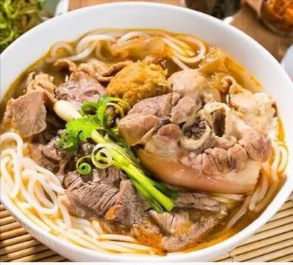 Hình ảnh Bún bò chả giò