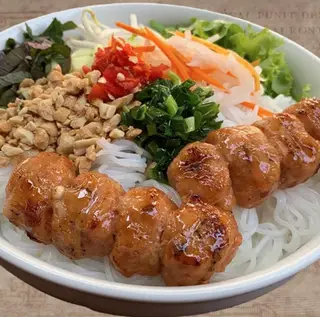 Hình ảnh Bún bì nem nướng
