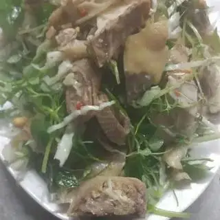 Hình ảnh Gà ta cháo gỏi góc tư hai người ăn