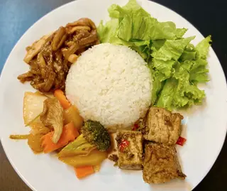 Hình ảnh Cơm thập cẩm chay