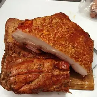Hình ảnh Heo quay da giòn - 1kg