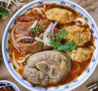 Hình ảnh Bún bò bắp tái 