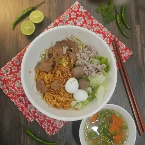 Hình ảnh Ăn Vặt 3Bee - Bò Kho, Mì Trộn & Viên Chiên - Phan Văn Trị