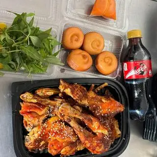 Hình ảnh 1 gà nướng - 4 bánh bao - 1 Coca