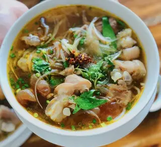 Hình ảnh Bún bò huế gân - chả