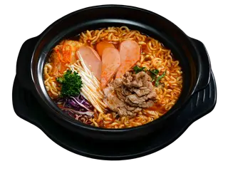 Hình ảnh Mì kim chi bò nấu chín
