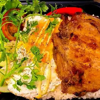 Hình ảnh Cơm chiên sườn trứng