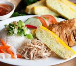 Hình ảnh Cơm tấm sườn chả
