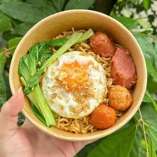 Hình ảnh Mì trộn trứng cá viên