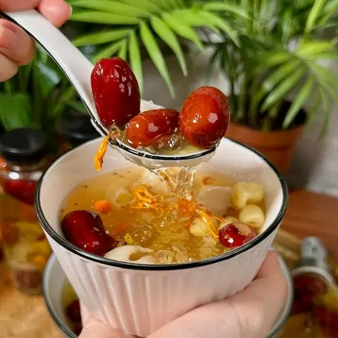 Hình ảnh Phương Nghi - Yến Chưng Tươi - Dương Đình Hội