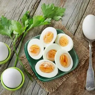Hình ảnh Trứng gà luộc