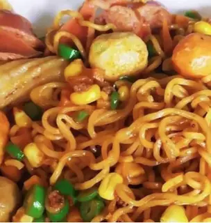 Hình ảnh Mỳ trộn thập cẩm