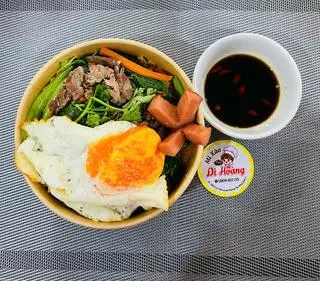 Hình ảnh Mì xào trứng - bò - xúc xích