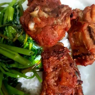 Hình ảnh Cơm gà chiên ngũ vị