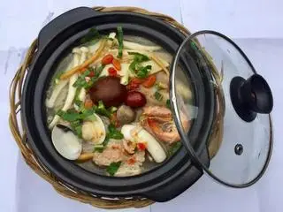 Hình ảnh Lẩu nấm mặn ngọt