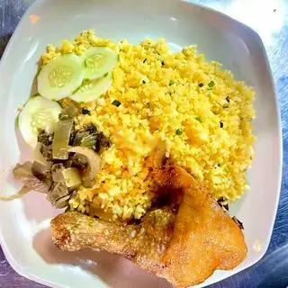 Hình ảnh Cơm đùi gà xối mỡ