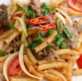 Hình ảnh Nui xào bò