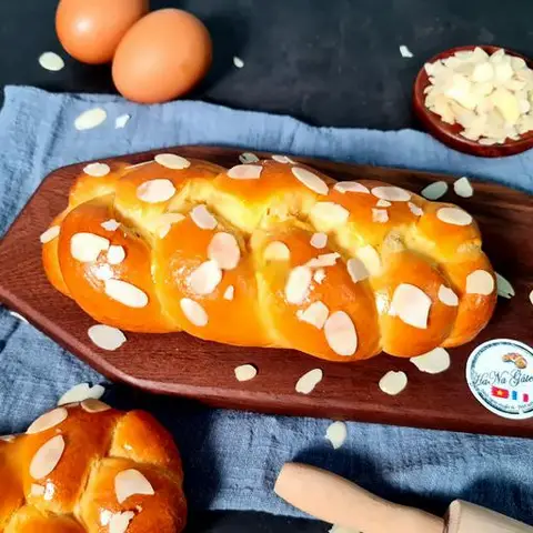 Hình ảnh Combo Bánh Mì Hoa Cúc Mini + Croissant