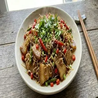 Hình ảnh Ba chỉ xào ớt thêm