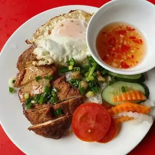Hình ảnh Cơm sườn trứng