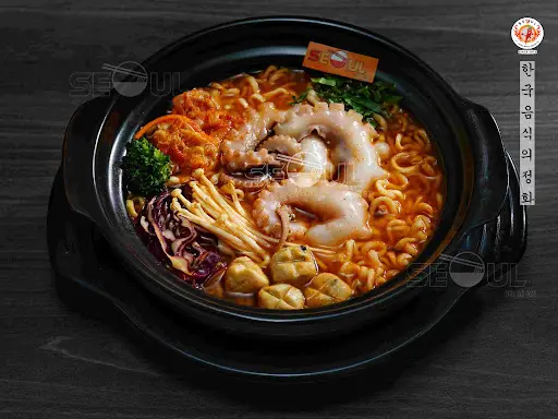 Hình ảnh Mì kim chi bạch tuộc