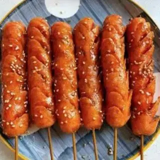 Hình ảnh Xúc xích Trung Quốc nướng - 热狗