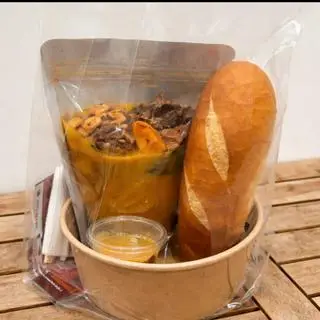 Hình ảnh Phá lấu 500g kèm 2 bánh mì hoặc mì gói