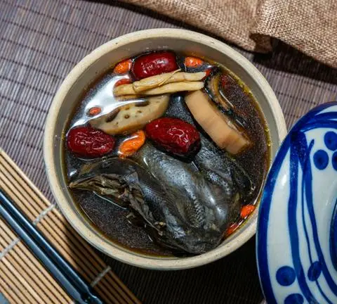 Hình ảnh Mì Gà Tần Lực Béo - Trần Quý Cáp