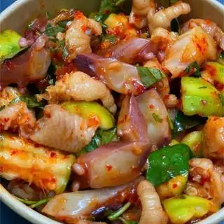 Hình ảnh Chân gà mix trứng non râu bạch tuộc