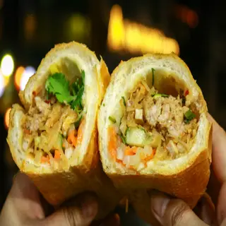 Hình ảnh Bánh mì bì xíu mại