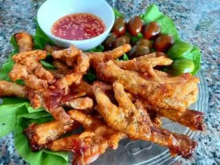 Hình ảnh Chân gà chiên nước mắm
