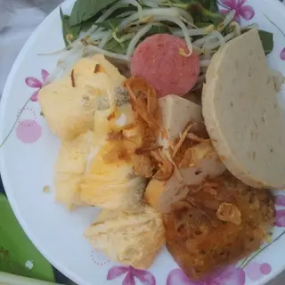 Hình ảnh 1 bánh cuốn trứng lớn