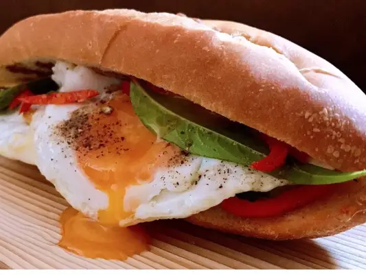 Hình ảnh Bánh mì ốp la