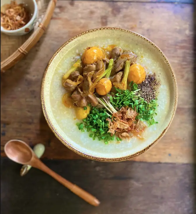 Hình ảnh Gà quý nấm 