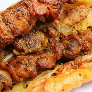 Hình ảnh Bánh mì thịt nướng