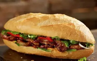 Hình ảnh Bánh mì thịt chả Hà Nội - đặc biệt