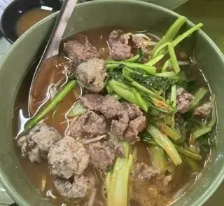 Hình ảnh Mì bò mọc chua cay