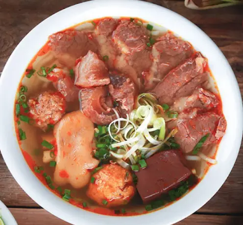 Hình ảnh Bún bò đặc biệt