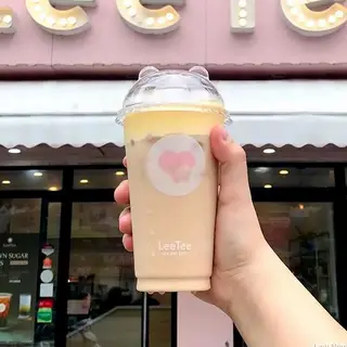 Hình ảnh Hồng trà sữa kem trứng brulee
