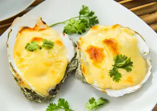 Hình ảnh Hàu đá nướng phô mai